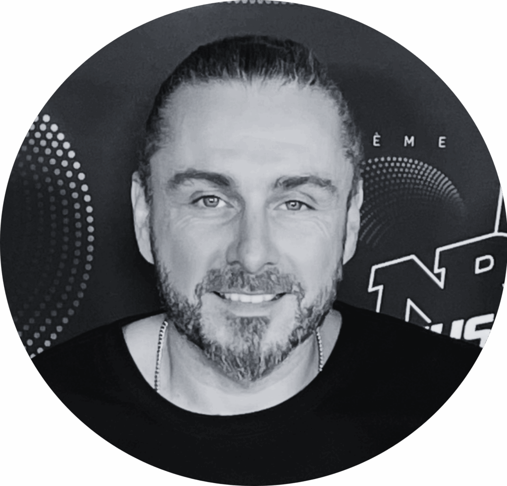 Association OnesmileOnechildren - Raphaël Perrier, PDG du groupe Raphaël Perrier, multiple champion du monde de coiffure